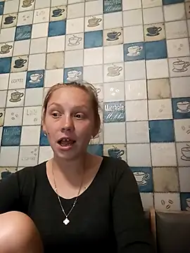 Anna_wey Adlı Modelin Canlı XXX Sohbeti