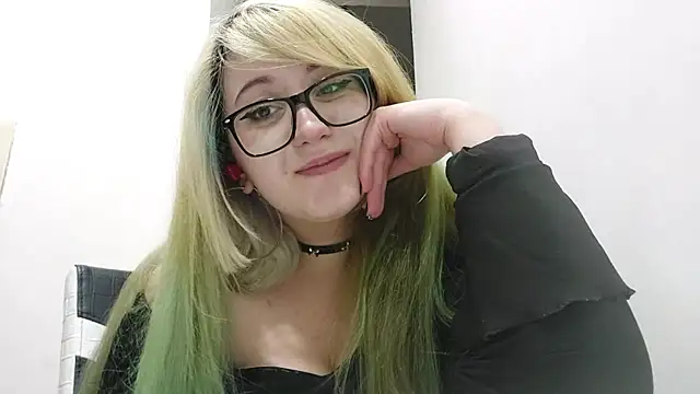 Chat XXX en directo de FeliniKatechini