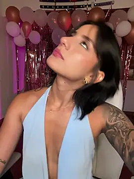 Ale_Lewis élő XXX-chatje