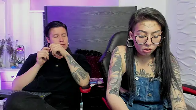 Živý XXX chat inkedsinners_