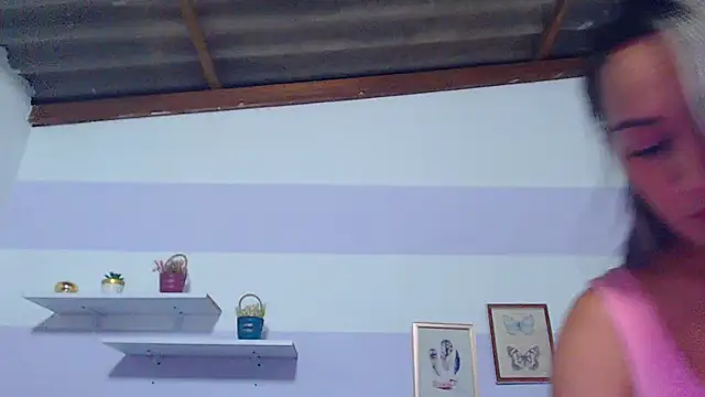 kimberlyvega Adlı Modelin Canlı XXX Sohbeti