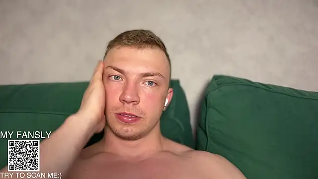 Živý XXX chat iron__chap