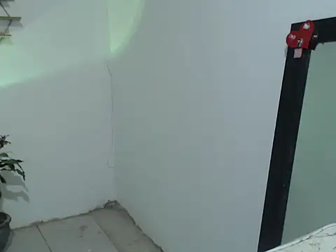 Lya_Hall_ Live XXX-Chat