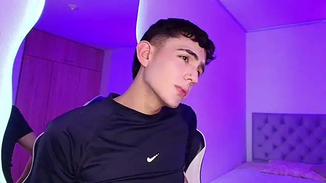 XXX chat uživo modela Eithan__wolf