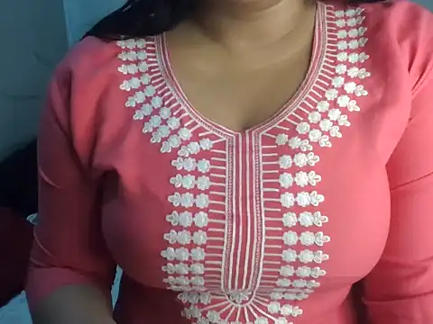Trezza Adlı Modelin Canlı XXX Sohbeti