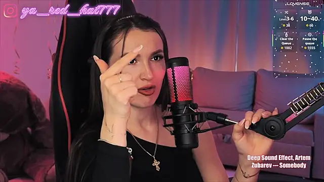 -RED_HAT- Live XXX-Chat