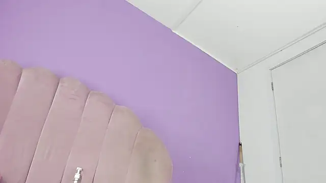 Онлайн чат XXX miajhonsonx