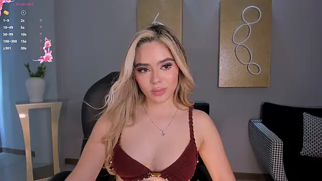 JuanitaClay Chat XXX live