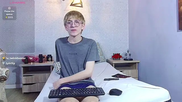 axell_stone_'s Live XXX Chat