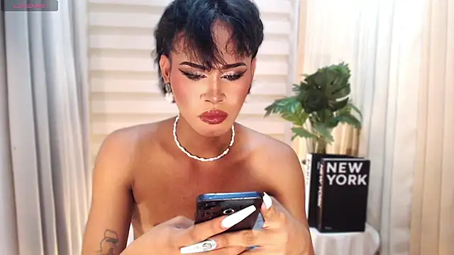 Chat XXX en directo de Winnie_Harllow