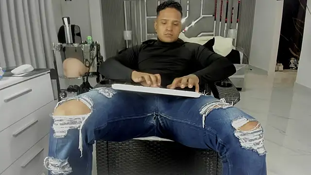 Chat XXX Live master_leather