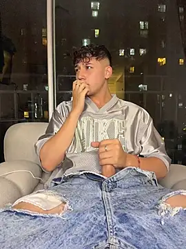 OLIVER_K Adlı Modelin Canlı XXX Sohbeti