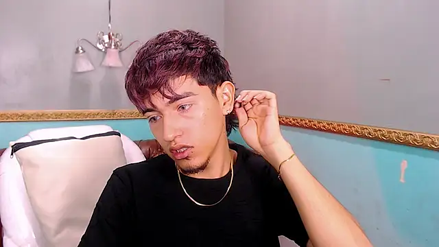 TheHotSaulito Adlı Modelin Canlı XXX Sohbeti