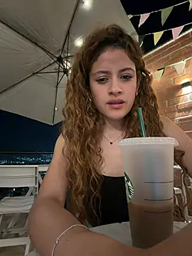 alana15 라이브 XXX 채팅