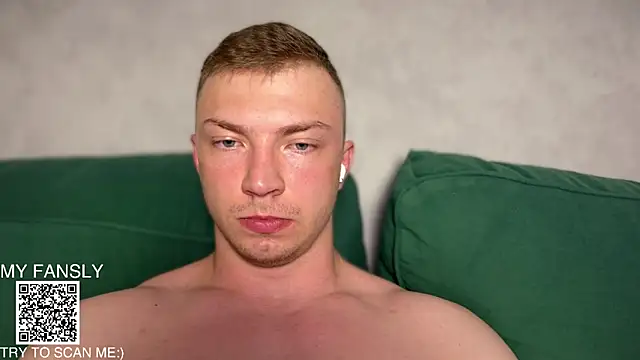 Živý XXX chat iron__chap