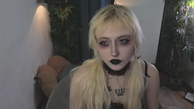 Chat +18 de rraffaellka ao vivo