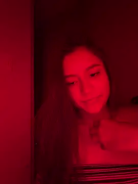 ivette_swan Adlı Modelin Canlı XXX Sohbeti