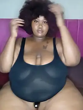 Živý XXX chat BustyBmw