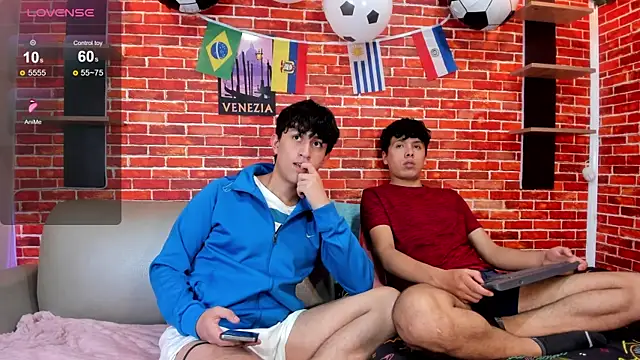 Онлайн чат XXX Hoot_boyss_