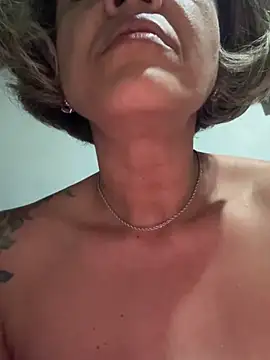 Živý XXX chat Charlotte_hotmilf