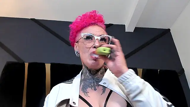 Онлайн чат XXX mistress_sandy