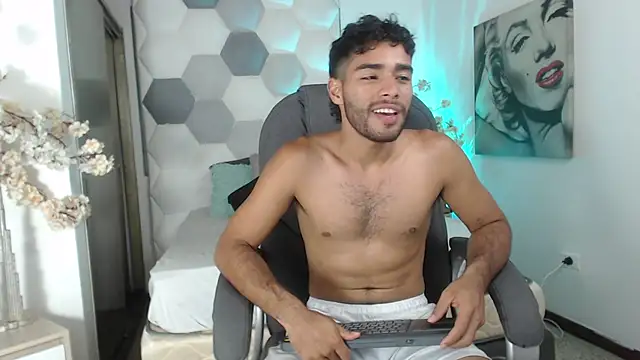 AlejandroGreco Live XXX-chat