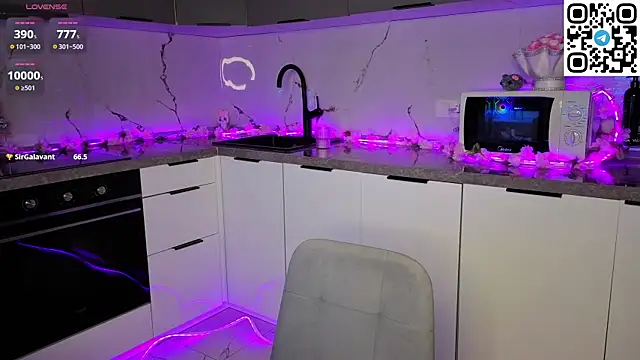 Anadeyaaa Adlı Modelin Canlı XXX Sohbeti