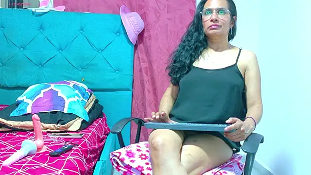Vanessa_7_'s Live XXX Chat