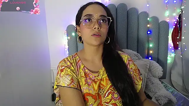 farah_samira's Live XXX Chat
