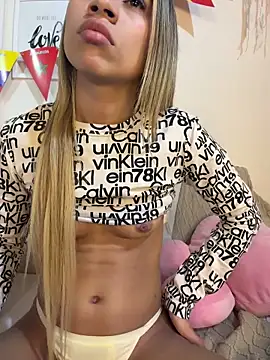 Mia_Rosee1 Adlı Modelin Canlı XXX Sohbeti