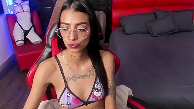 KarlaSlutSkinny__ – Live XXX-chat