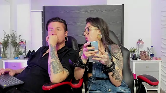 Živý XXX chat inkedsinners_