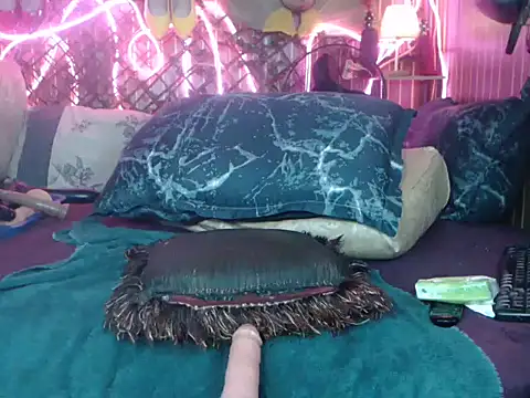 HotAsianAlbin19 élő XXX-chatje