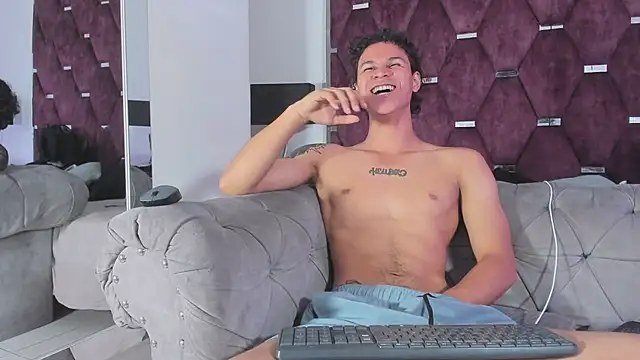 Czat XXX na żywo – TonyBenedetti