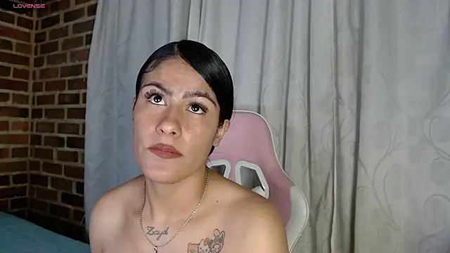 ailyngg's Live XXX Chat
