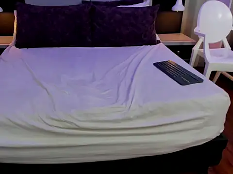 Pixelriott live XXX chat