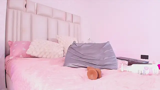 alanarose18のライブXXXチャット