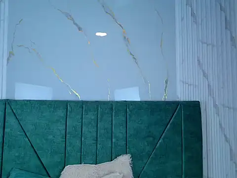 sophieedear Adlı Modelin Canlı XXX Sohbeti