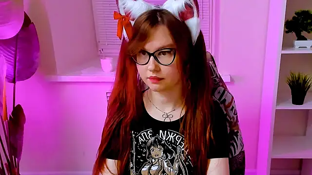 CarolGiggly: онлайн-секс-чат