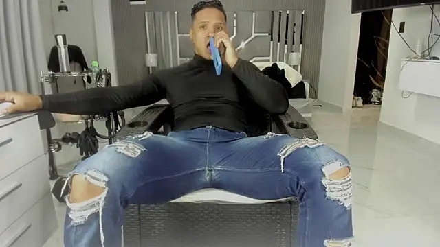 master_leather: απευθείας συνομιλία ΧΧΧ