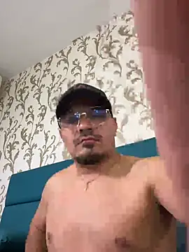 Dante_Goldt Adlı Modelin Canlı XXX Sohbeti