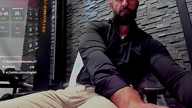 XXX chat uživo modela David_Big_Daddy