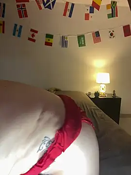 XXX chat uživo modela Skay_Hot