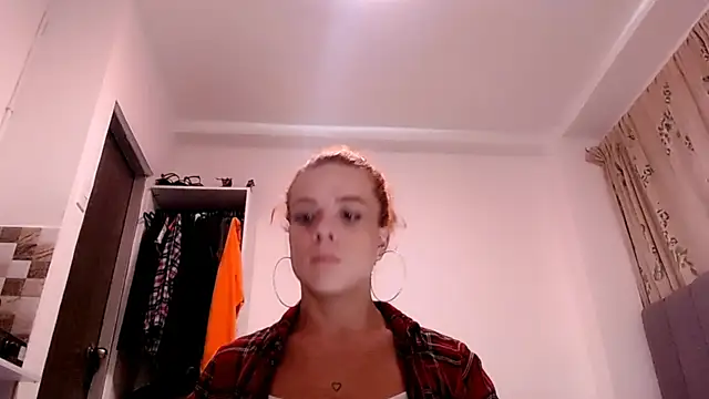 saara_johnson496 Live XXX Chat