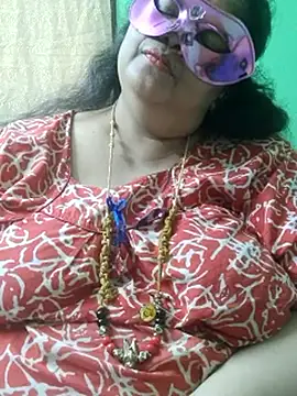 XXX chat uživo modela tamilthanushri