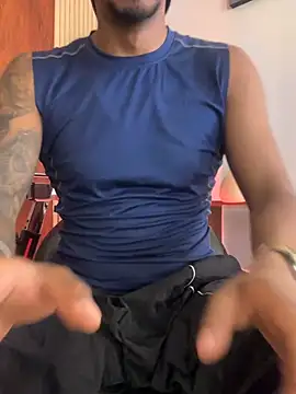 Chatroom XXX en direct de Latinmoster_boss
