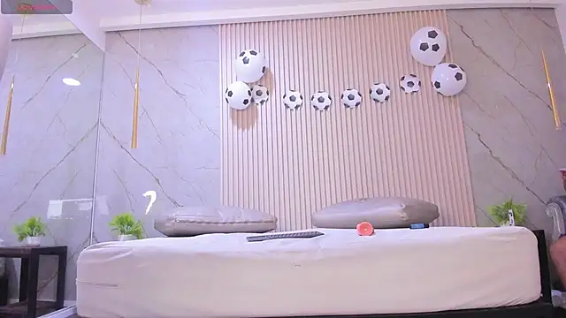 kimberly_montiel Adlı Modelin Canlı XXX Sohbeti