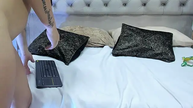 Živý XXX chat MaiaLopez
