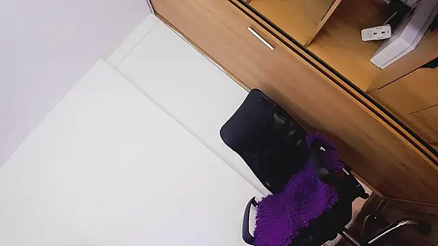 Charming_J élő XXX-chatje