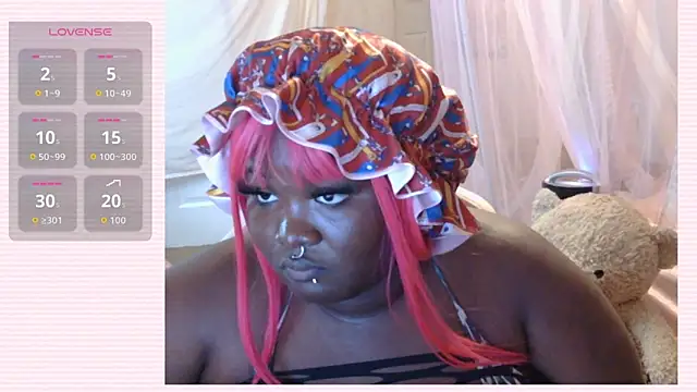 צ'אט XXX בשידור חי של princesssukii